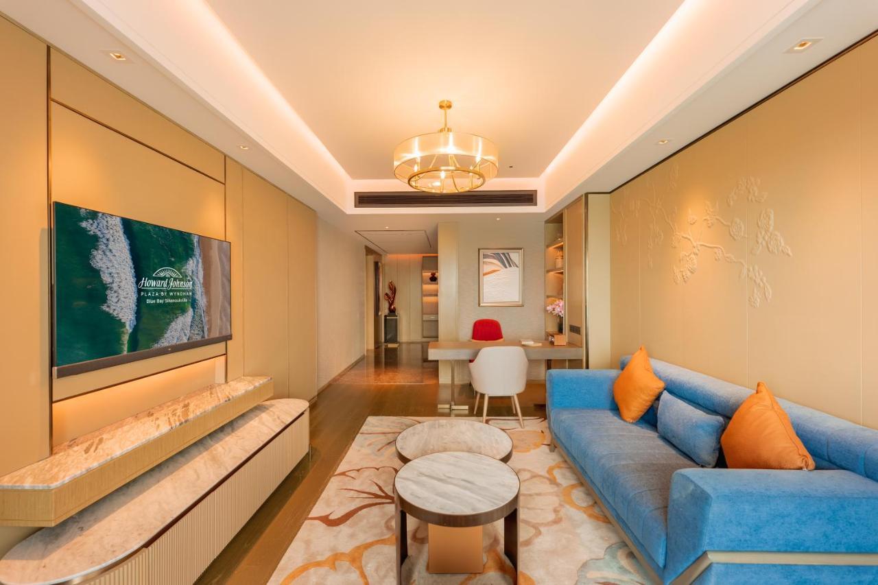 Howard Johnson Plaza By Wyndham Blue Bay Sihanoukville Exterior foto